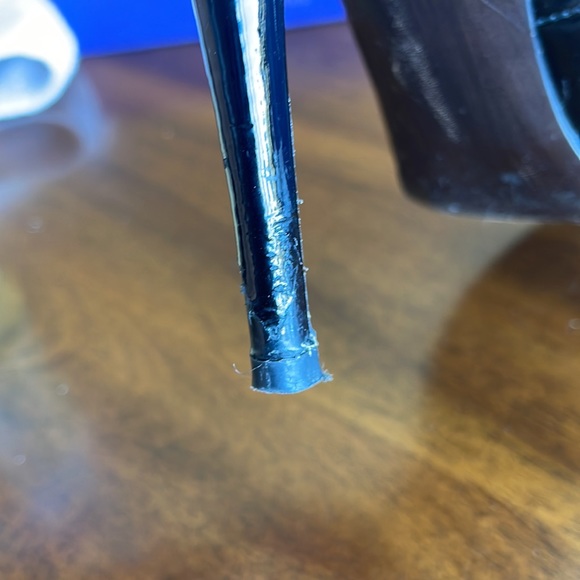 Stuart Weitzman Naughty classic black patent pumps, rare size 11 1/2 M/B - Picture 8 of 9